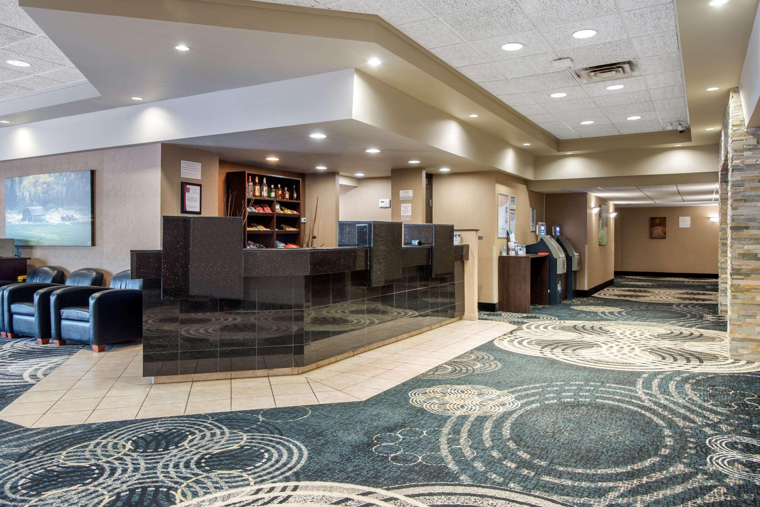 Clarion Hotel & Suites Brandon Ngoại thất bức ảnh